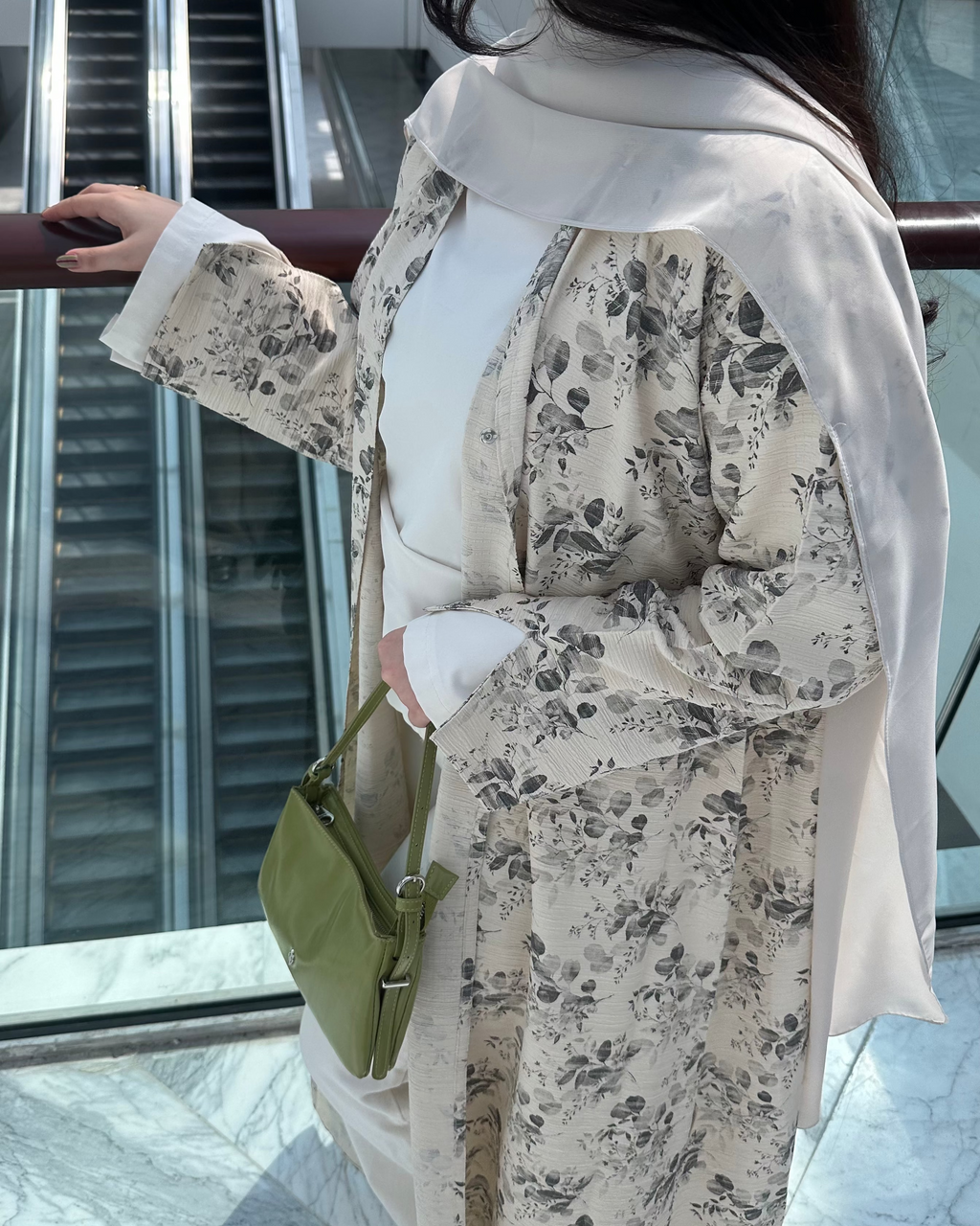 Pleated floral Abaya