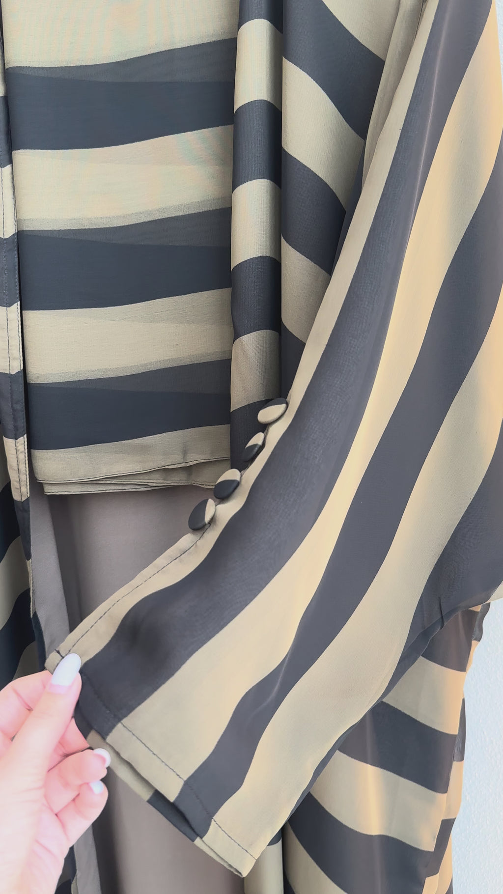 Chiffon Stripes Abaya